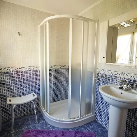 度假居 Casa Con Jardin Al Lado De La Playa *